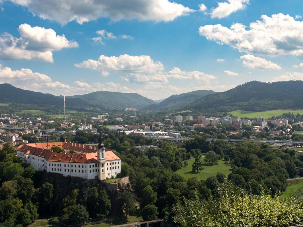 Laurahaus Villa Decin Eksteriør bilde